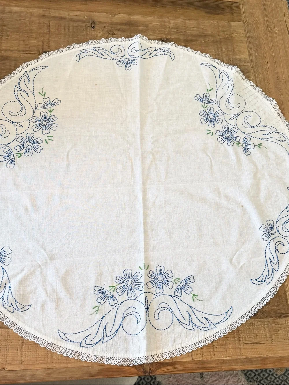 3 Pc Set Vintage Embroidered Table Linens.  Runner | Doily | Table Topper.